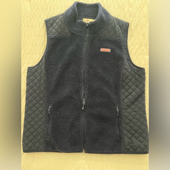 Vineyard Vines Black Fleece Vest - Picture 2 of 9